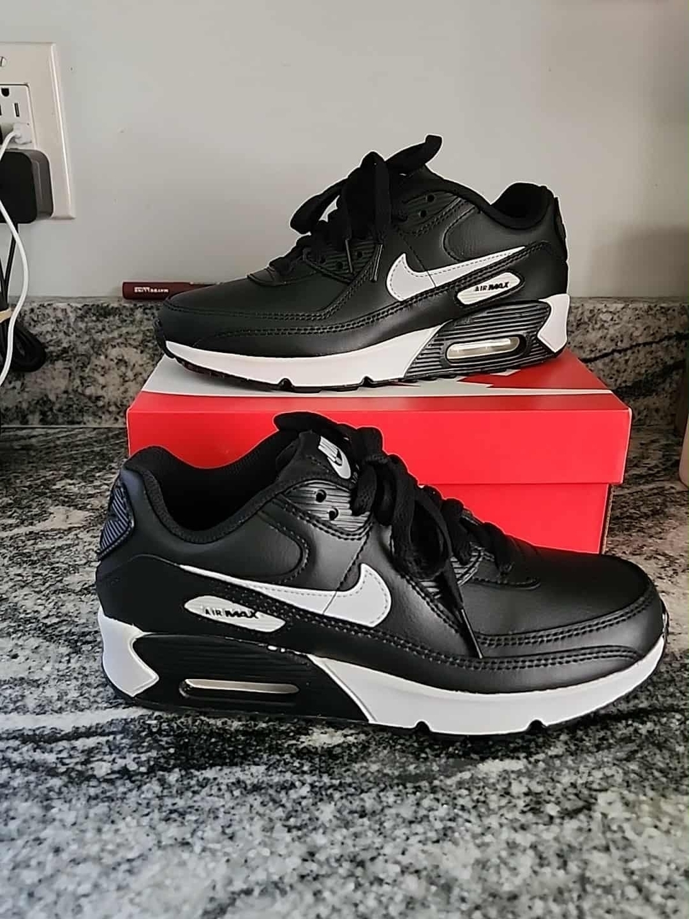 Authentic Nike Air Max 90 LTR (GS)-5Y- OR -Women's 6.5